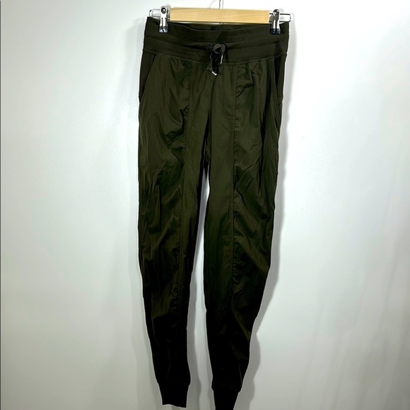 Lululemon Dance Studio Jogger pants green size 4 - Picture 1 of 12